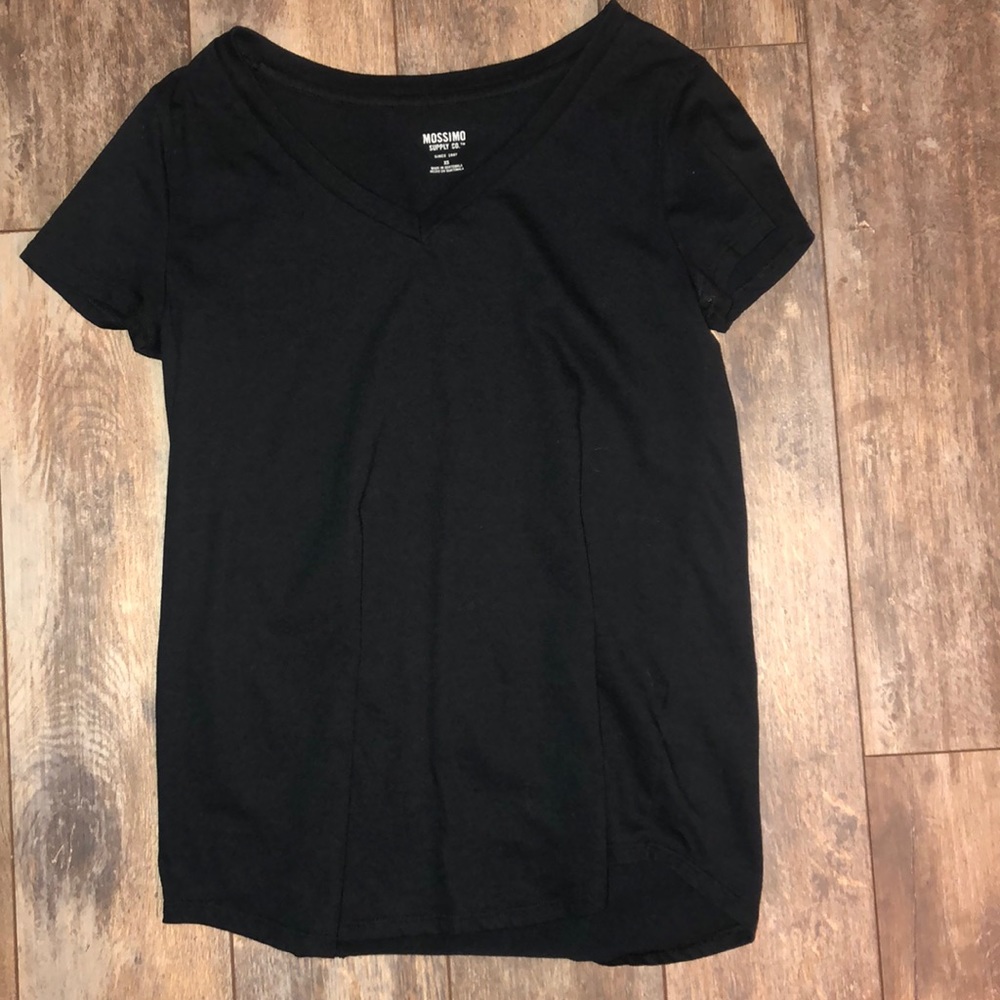 black tee